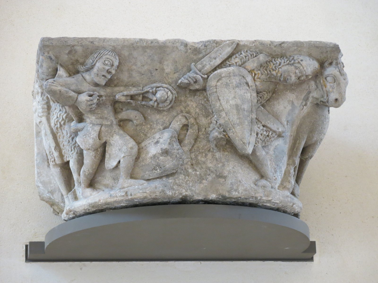 Skulptur aus der Epoche Die romanische Skulptur