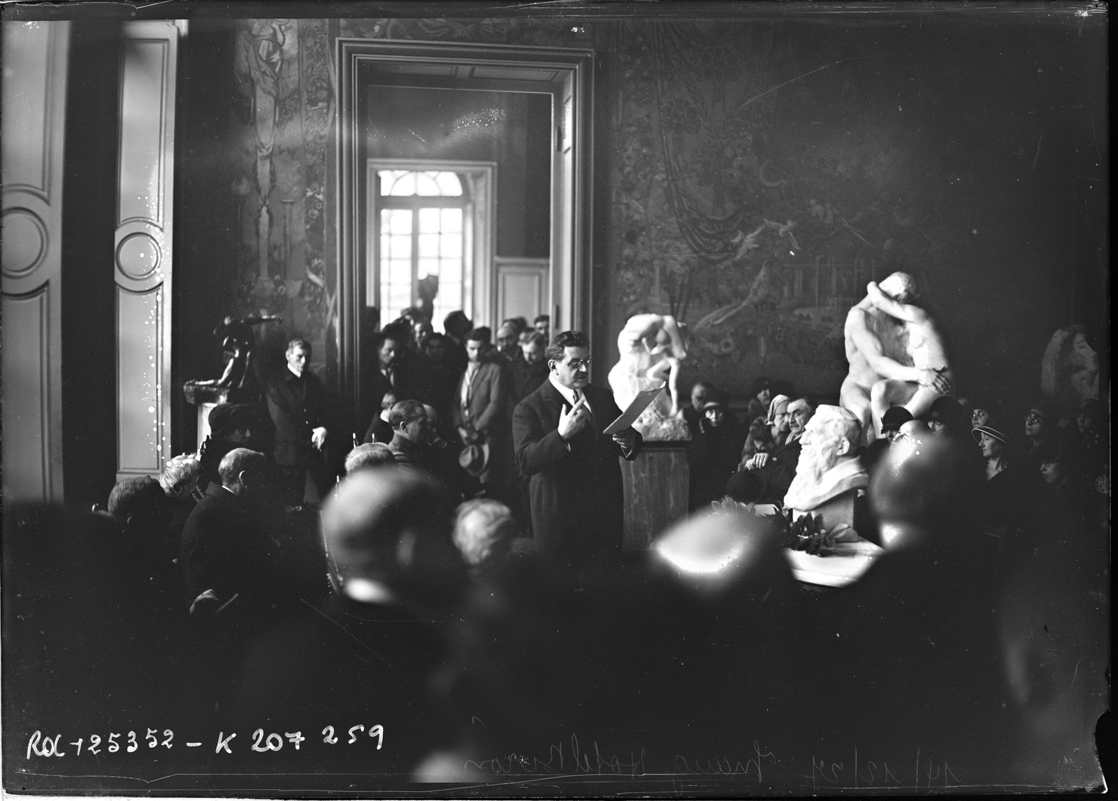Bronzeplastik aus dem Musée Rodin in Paris