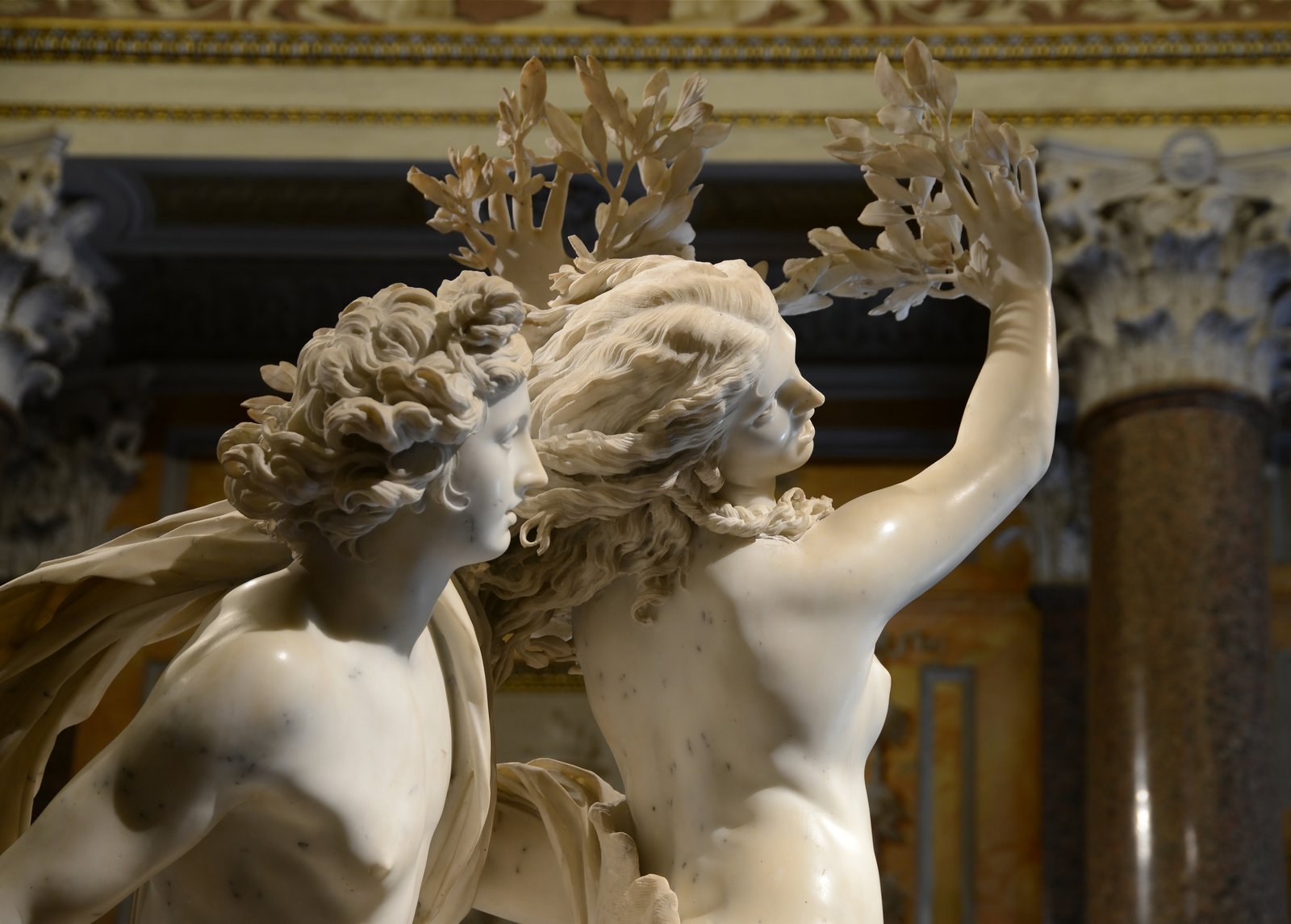 Berninis Apollo und Daphne – Skulptur, Hauptansicht