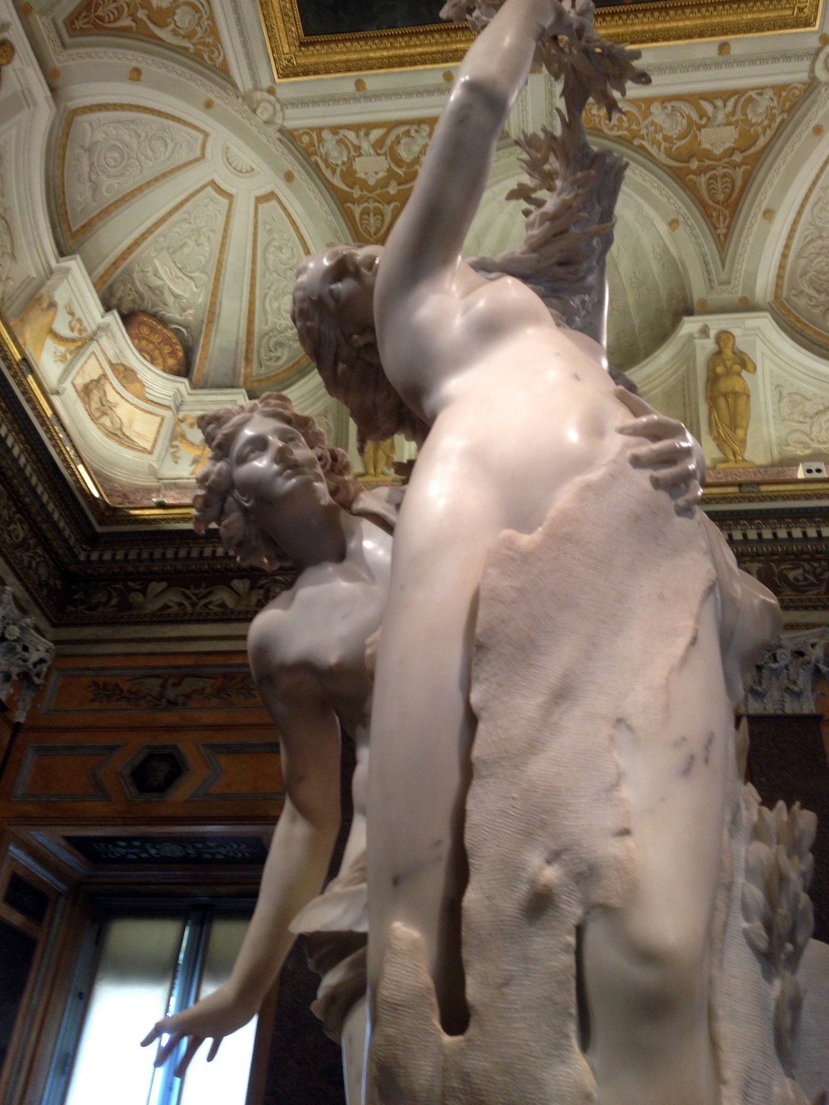 Berninis Apollo und Daphne – Skulptur, Hauptansicht