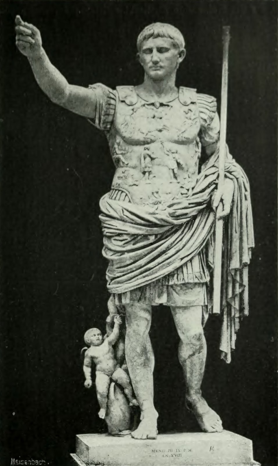 Augustus von Prima Porta – Skulptur, Hauptansicht