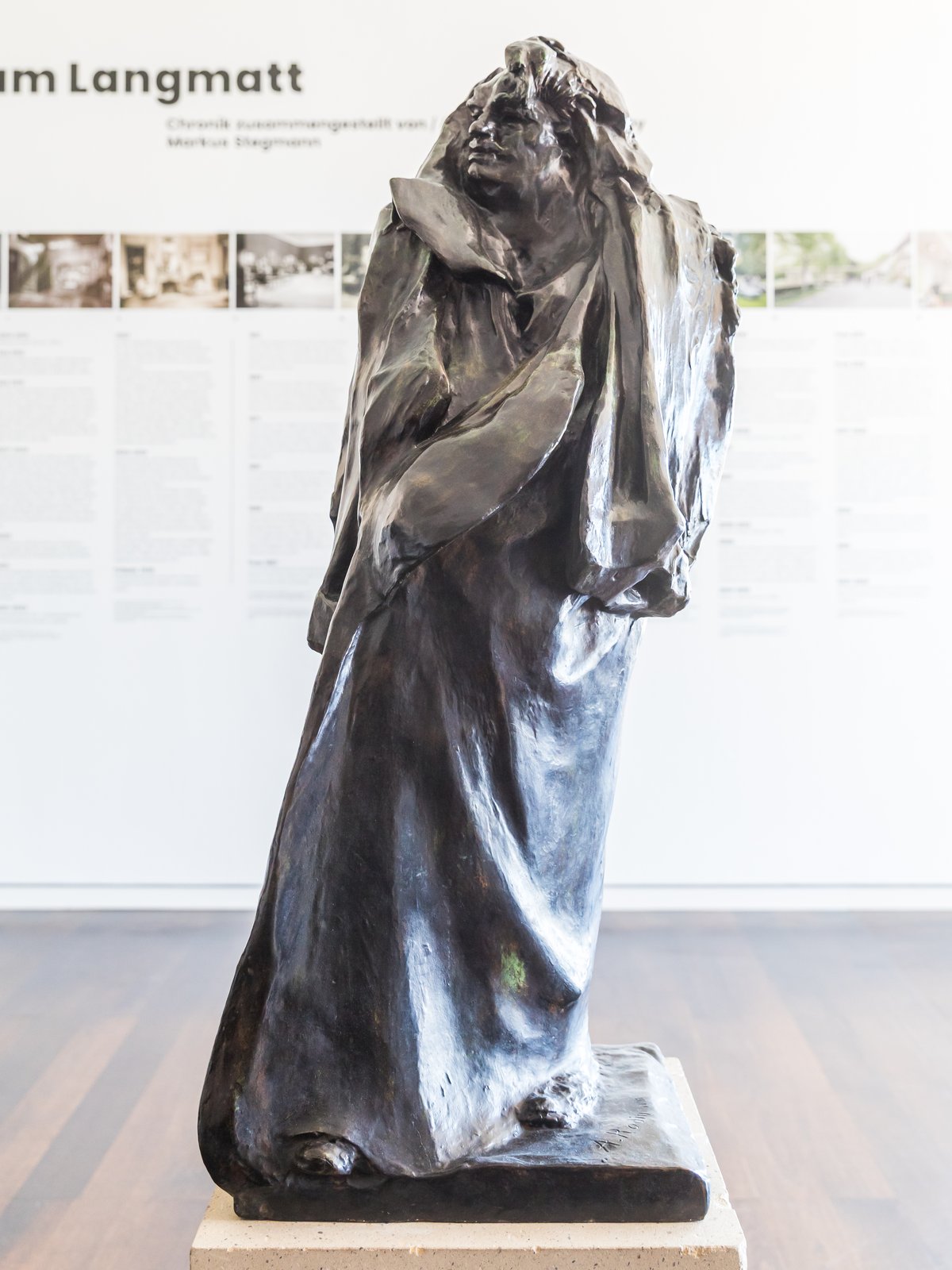 Rodins Balzac – Skulptur, Hauptansicht