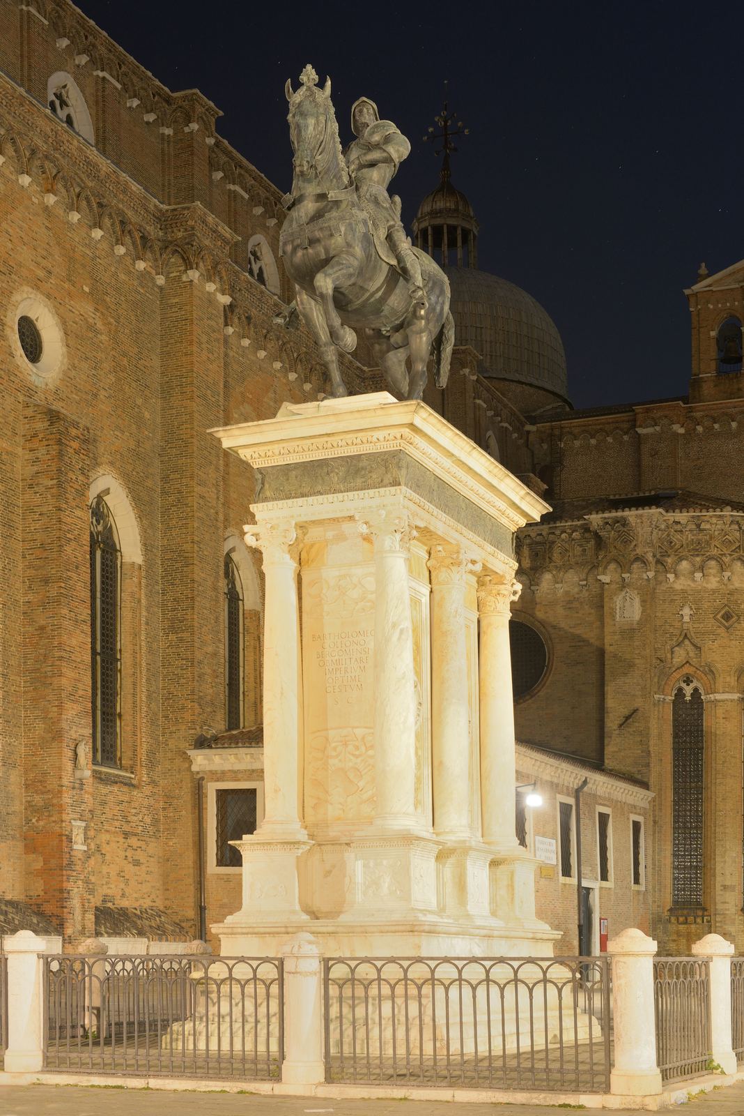 Skulptur, Hauptansicht