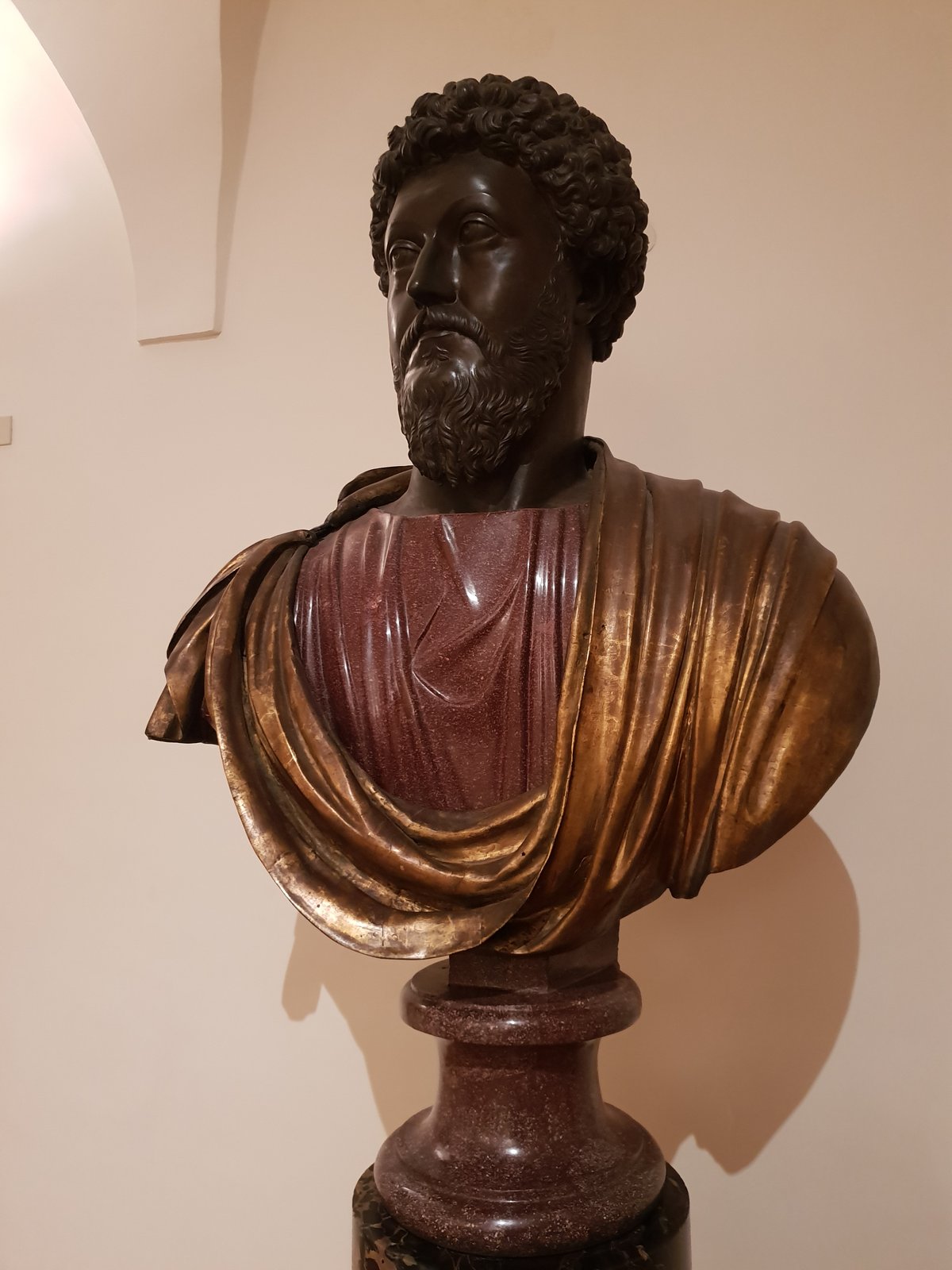 Skulptur, Hauptansicht