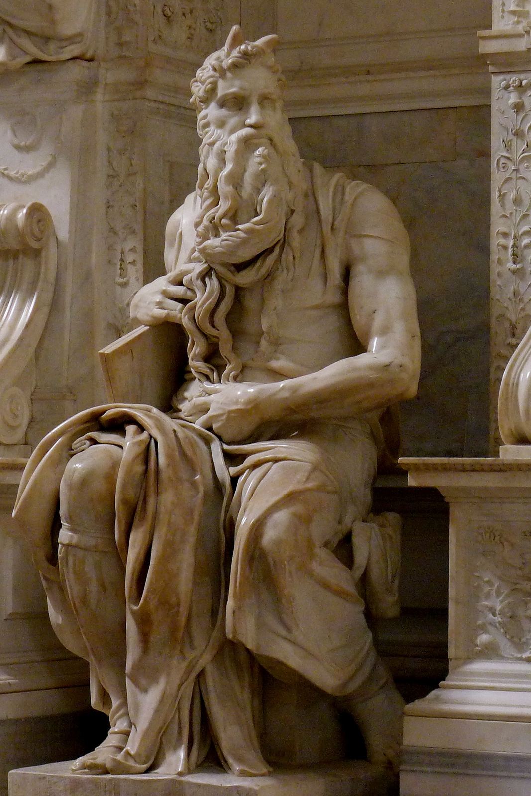 Michelangelos Moses – Skulptur, Hauptansicht