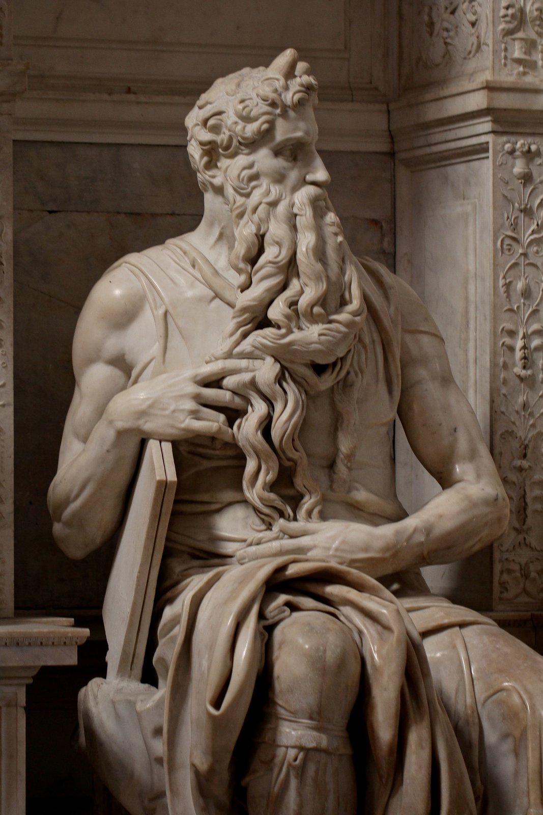 Michelangelos Moses – Skulptur, Hauptansicht