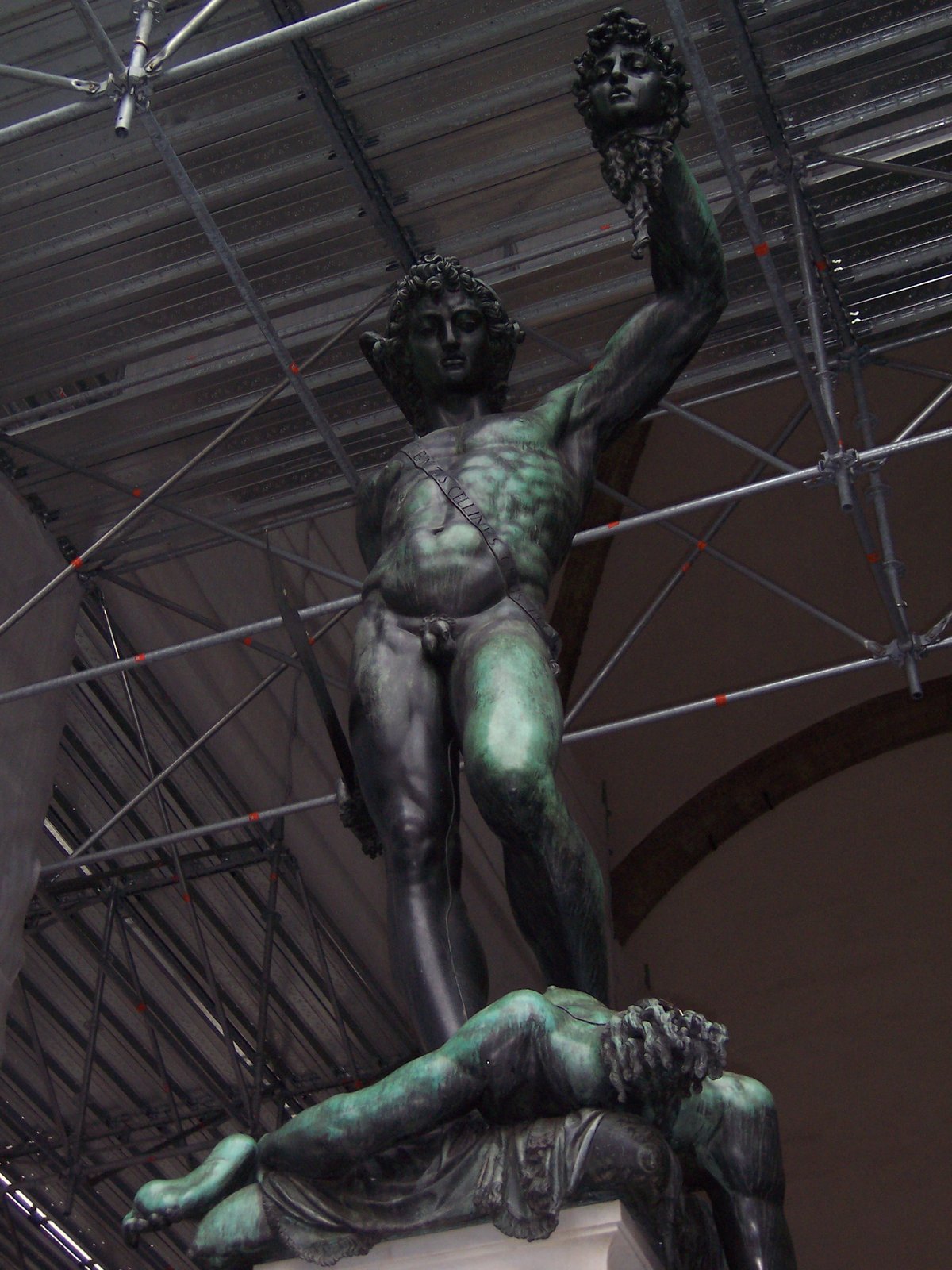 Cellinis Perseus mit dem Haupt der Medusa – Skulptur, Hauptansicht