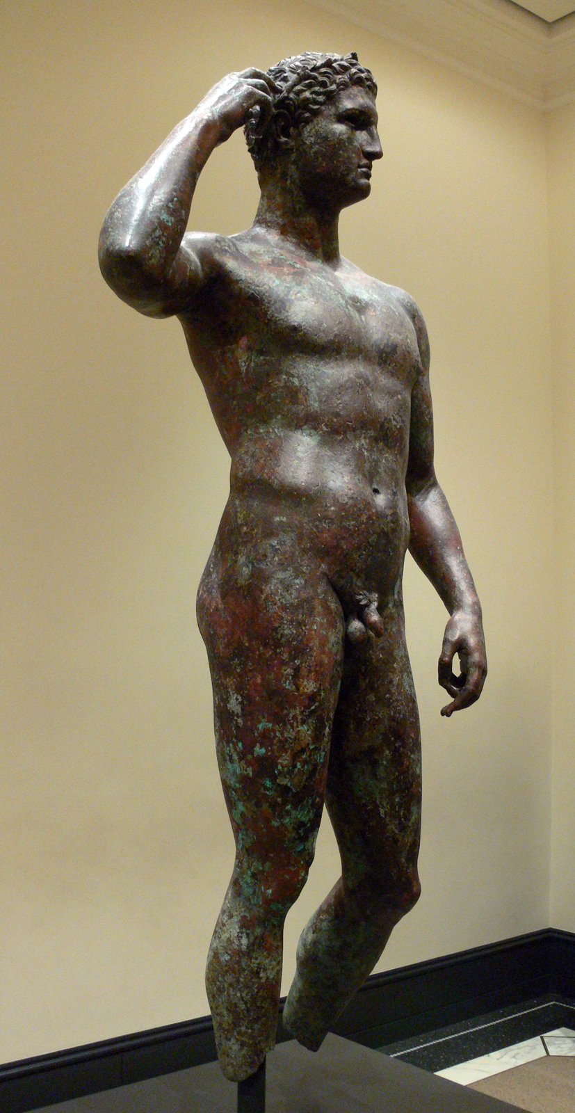 Siegreicher Juengling von Fano, Bronze